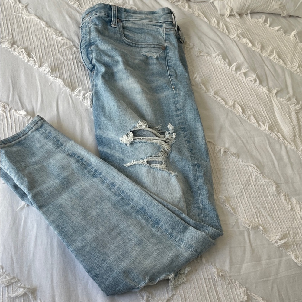 American Eagle Outfitters Light Blue Distressed Straight Leg Jeans